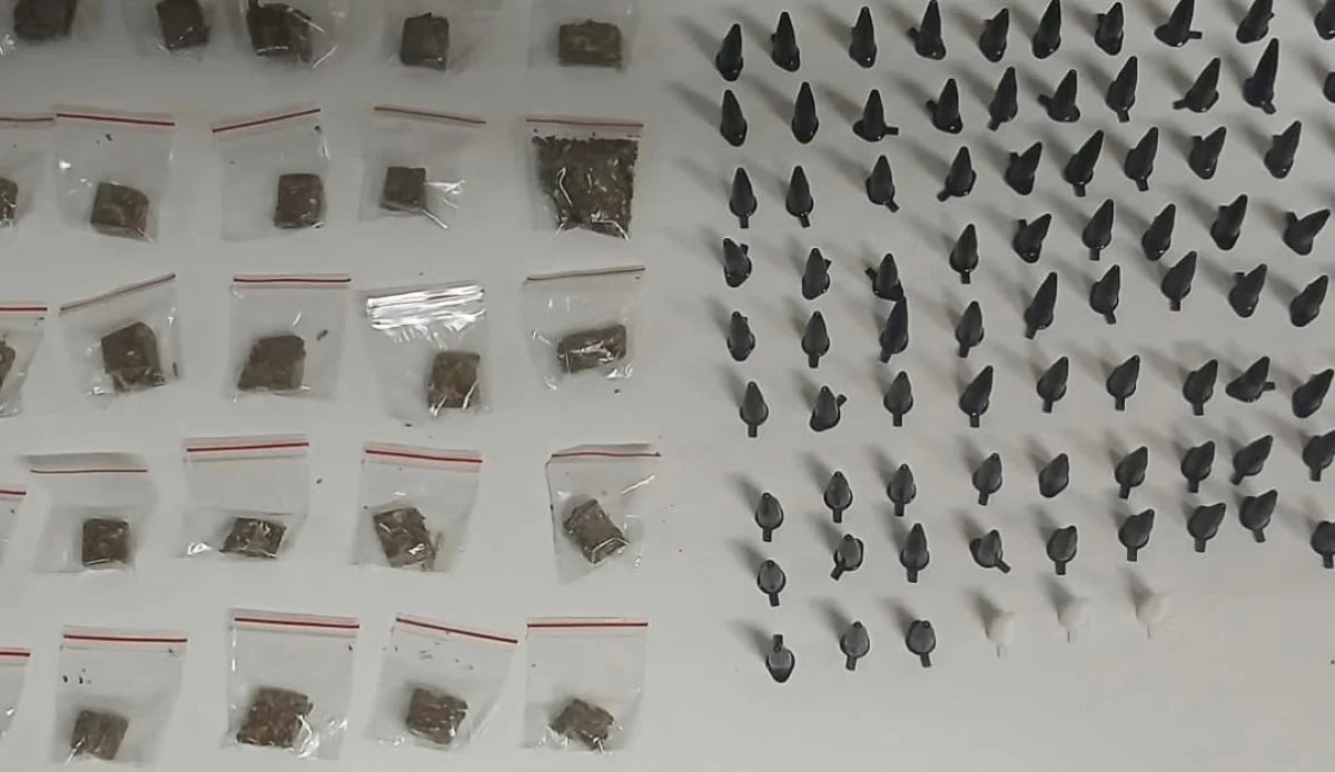 PM apreende drogas após fuga e troca de tiros em Feira de Santana