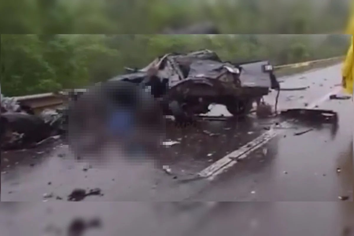 Acidente entre carro e carreta na BR-163 mata militares do Exército